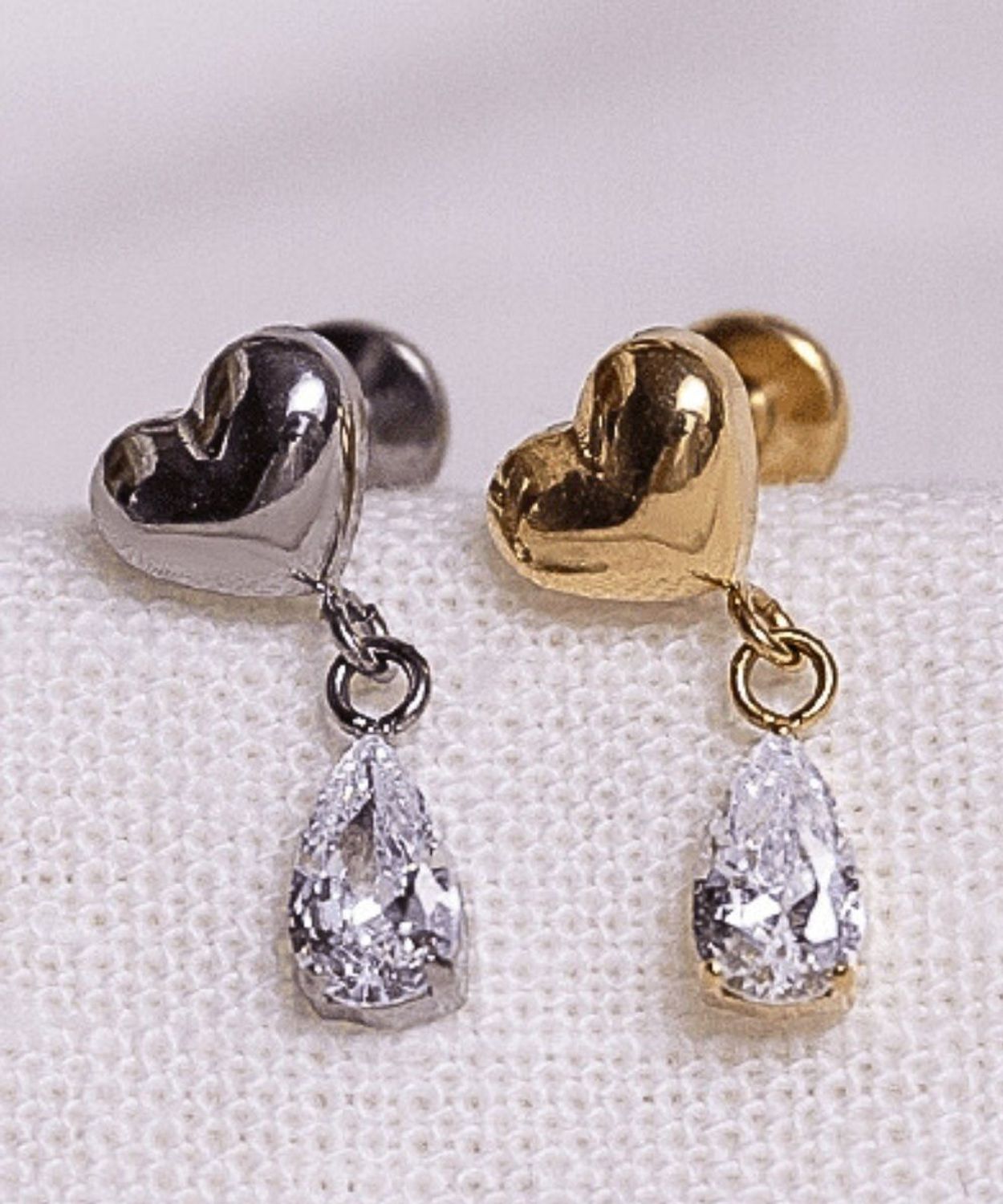 Srebrny Labret Serce z Wiszącą Kryształową Kroplą – Tytan G23 serce.jpg